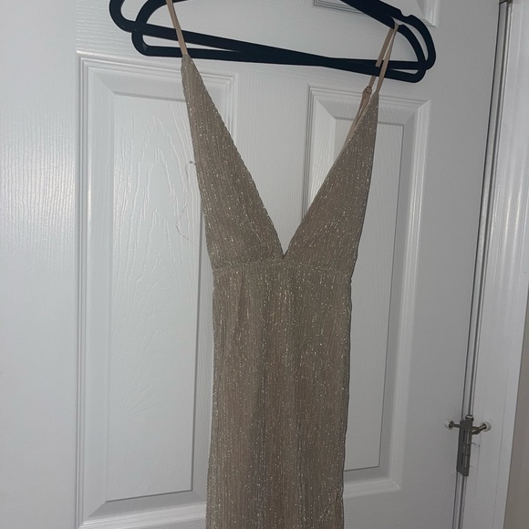 Hailee High Slit Maxi Dress in Champagne
superdown (small) - Picture 7 of 10